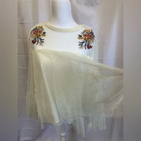 Xhilaration Ivory Sheer Polka Dot Top - Picture 6 of 10